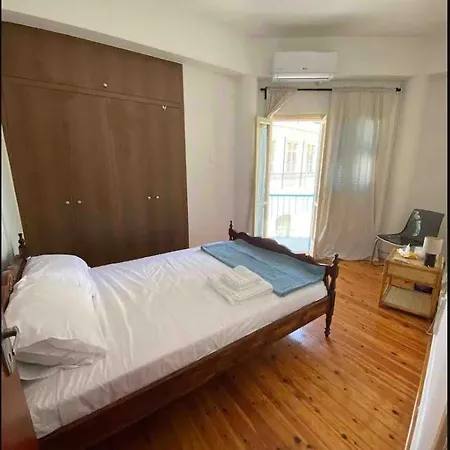 2 Bedroom In Ermou 4 Minute Walk Apartament *