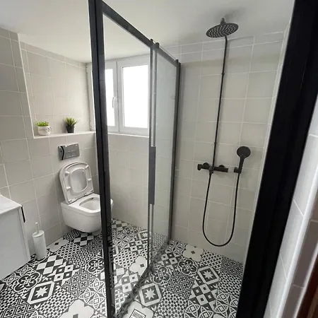 Apartment 2 Bedroom In Ermou 4 Minute Walk *