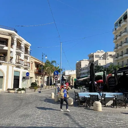 Appartement 2 Bedroom In Ermou 4 Minute Walk Larnaca