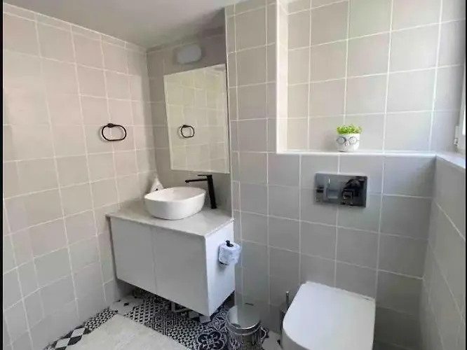 Apartamento 2 Bedroom In Ermou 4 Minute Walk