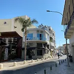 Lejlighed 2 Bedroom In Ermou 4 Minute Walk Larnaca